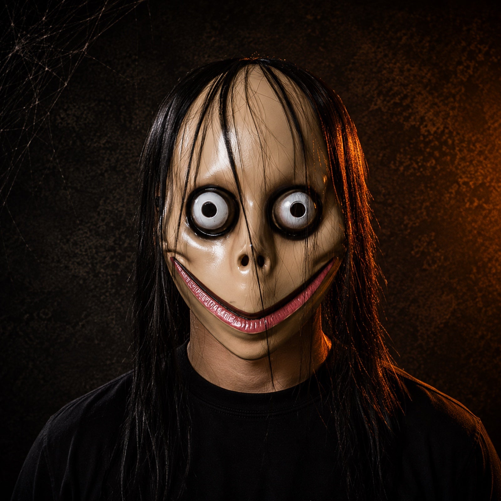 Momo COVER